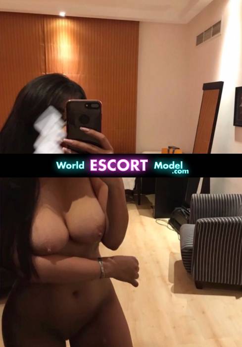 ANGELINA BOOBS